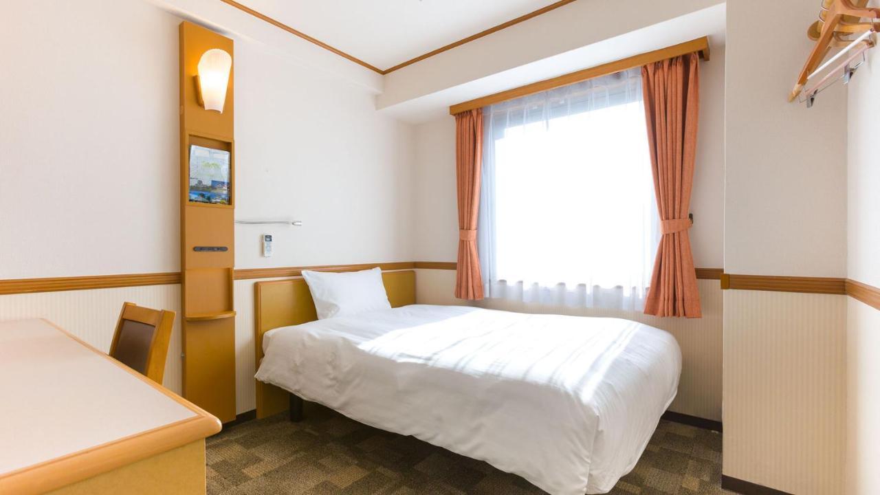 Toyoko Inn Tokyo Monzen-Nakacho Eitaibashi מראה חיצוני תמונה