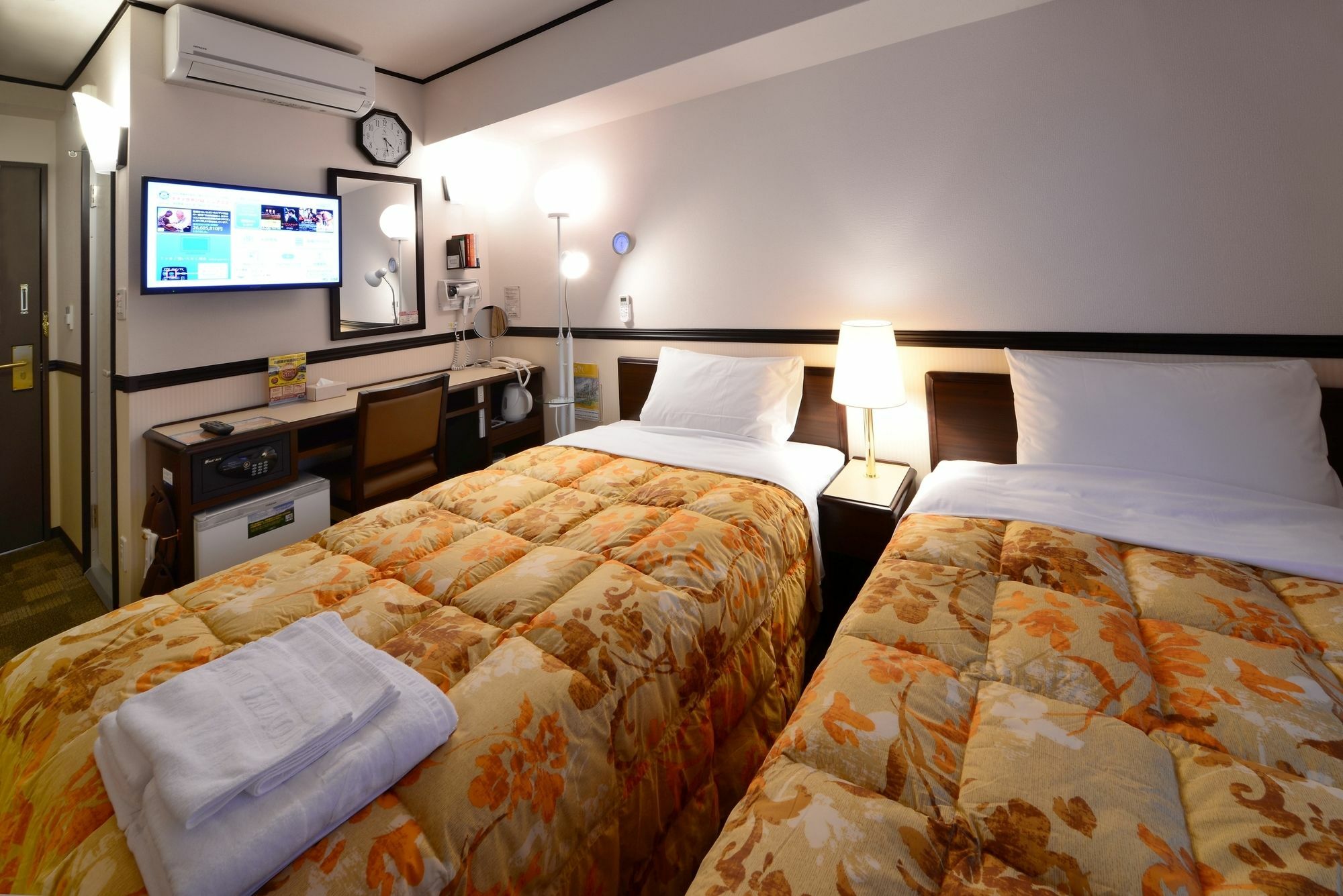 Toyoko Inn Tokyo Monzen-Nakacho Eitaibashi מראה חיצוני תמונה